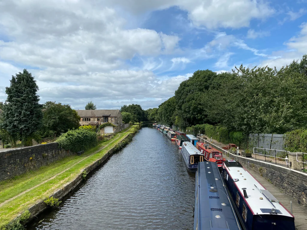Canal Boat Holidays Yorkshire - Mirfield